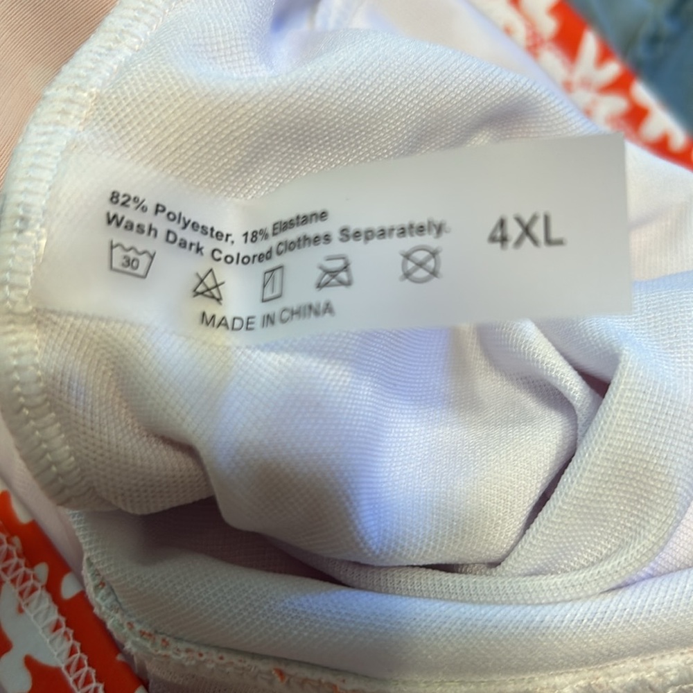 SHEIN Swim Mod Plus Size One-Piece Swimsuit With Ditsy Floral Print 4XL - Picture 4 of 7